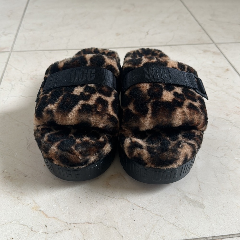 Ugg Slides - Picture 7 of 14